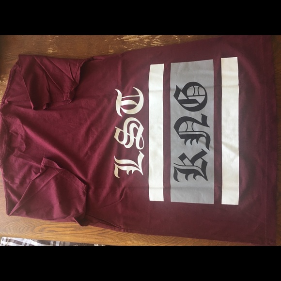 Maroon Last King’s T-Shirt - Picture 7 of 7